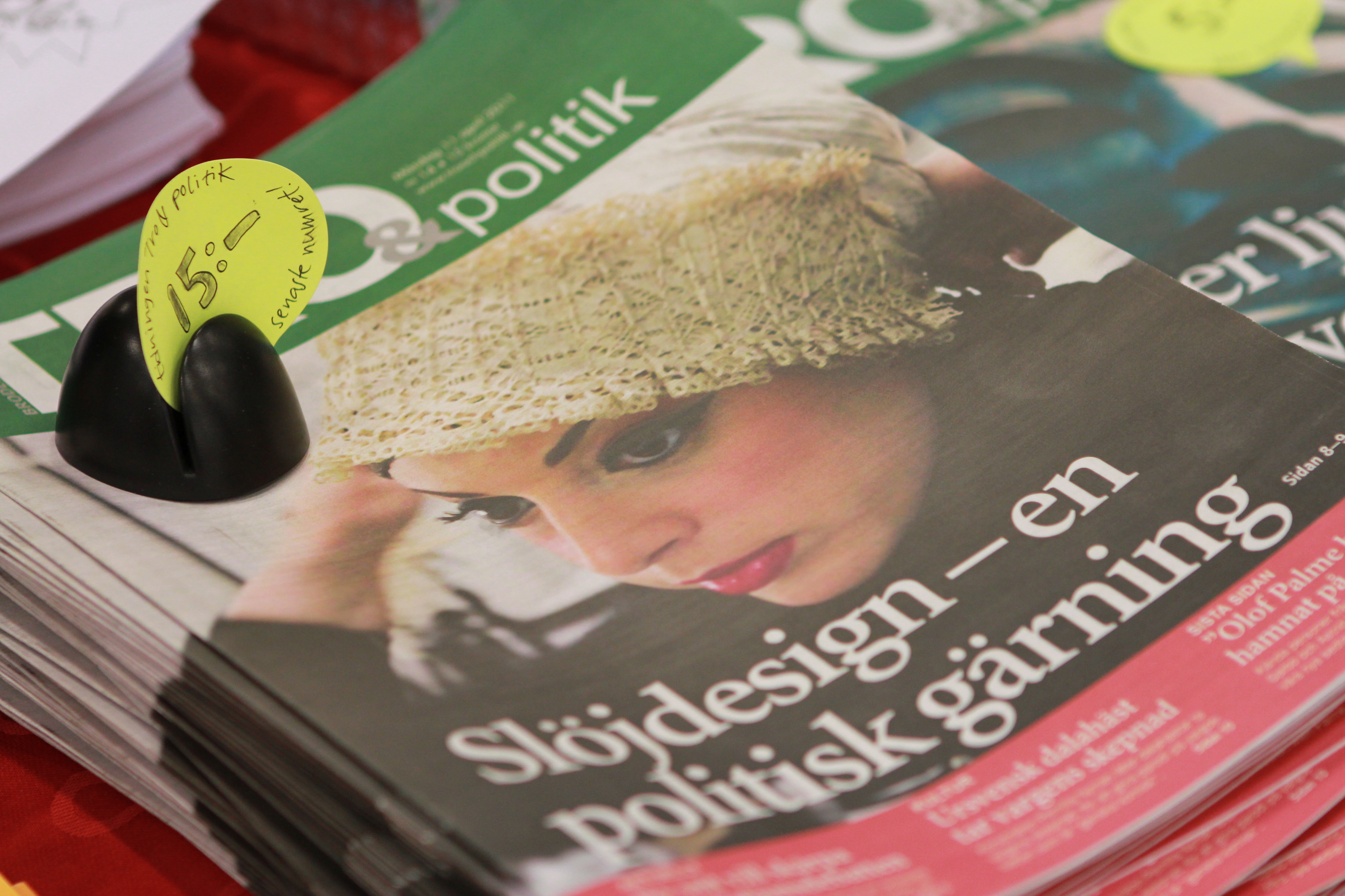 tidningen tro & politik 15 kronor, titel: "slöjdesign - en politisk gärning"